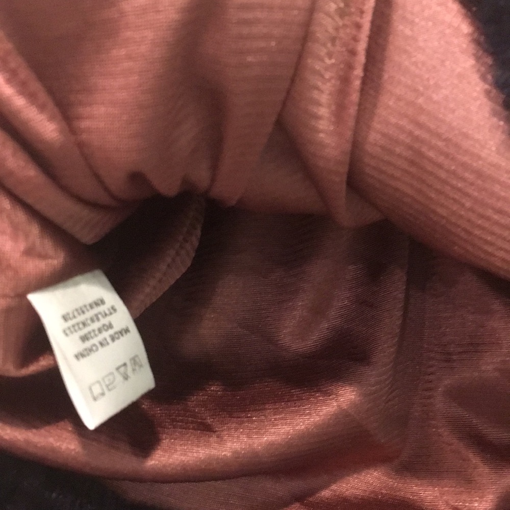 Colorblock Hoodie - Picture 5 of 5
